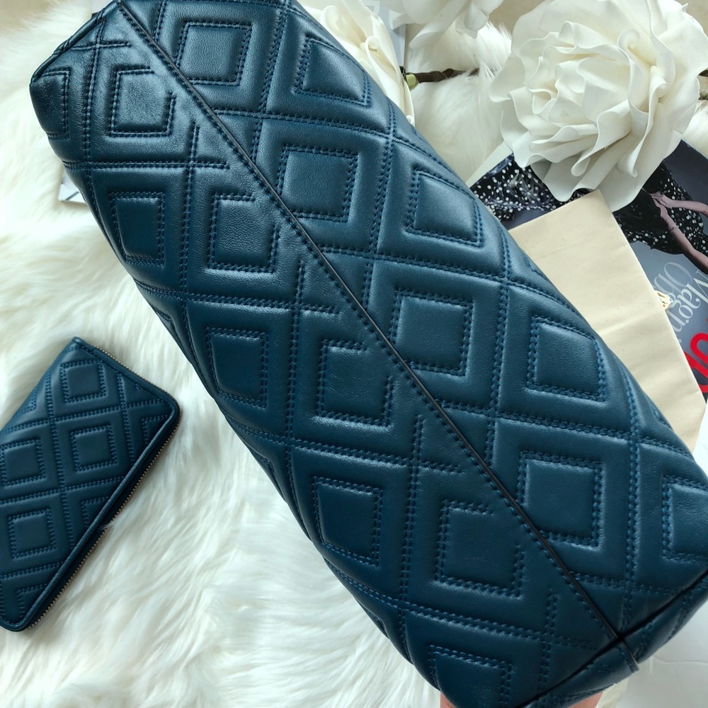 Tory Burch Fleming Medium Tote (Tote Only) - Picture 4 of 8